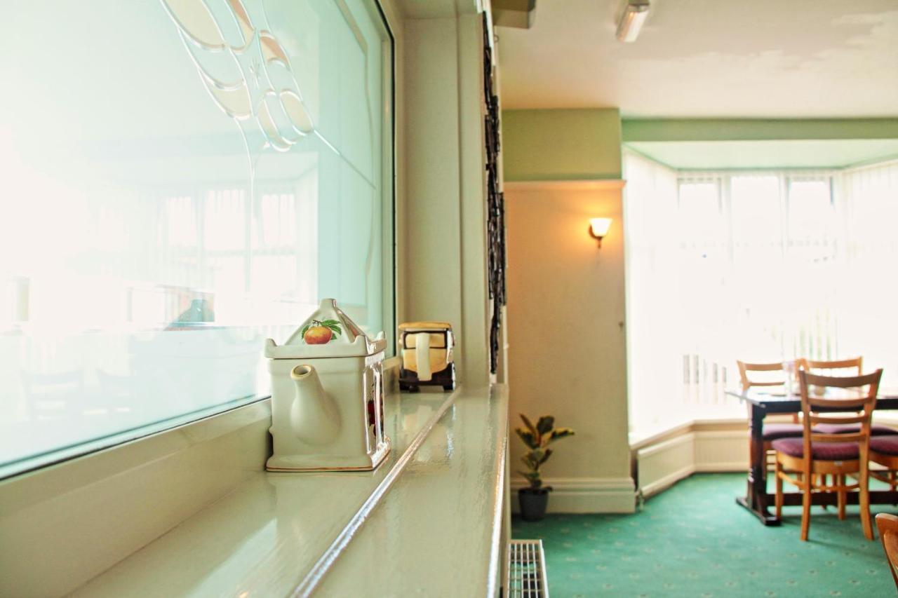 Haven Crest Hotell Whitby Exteriör bild