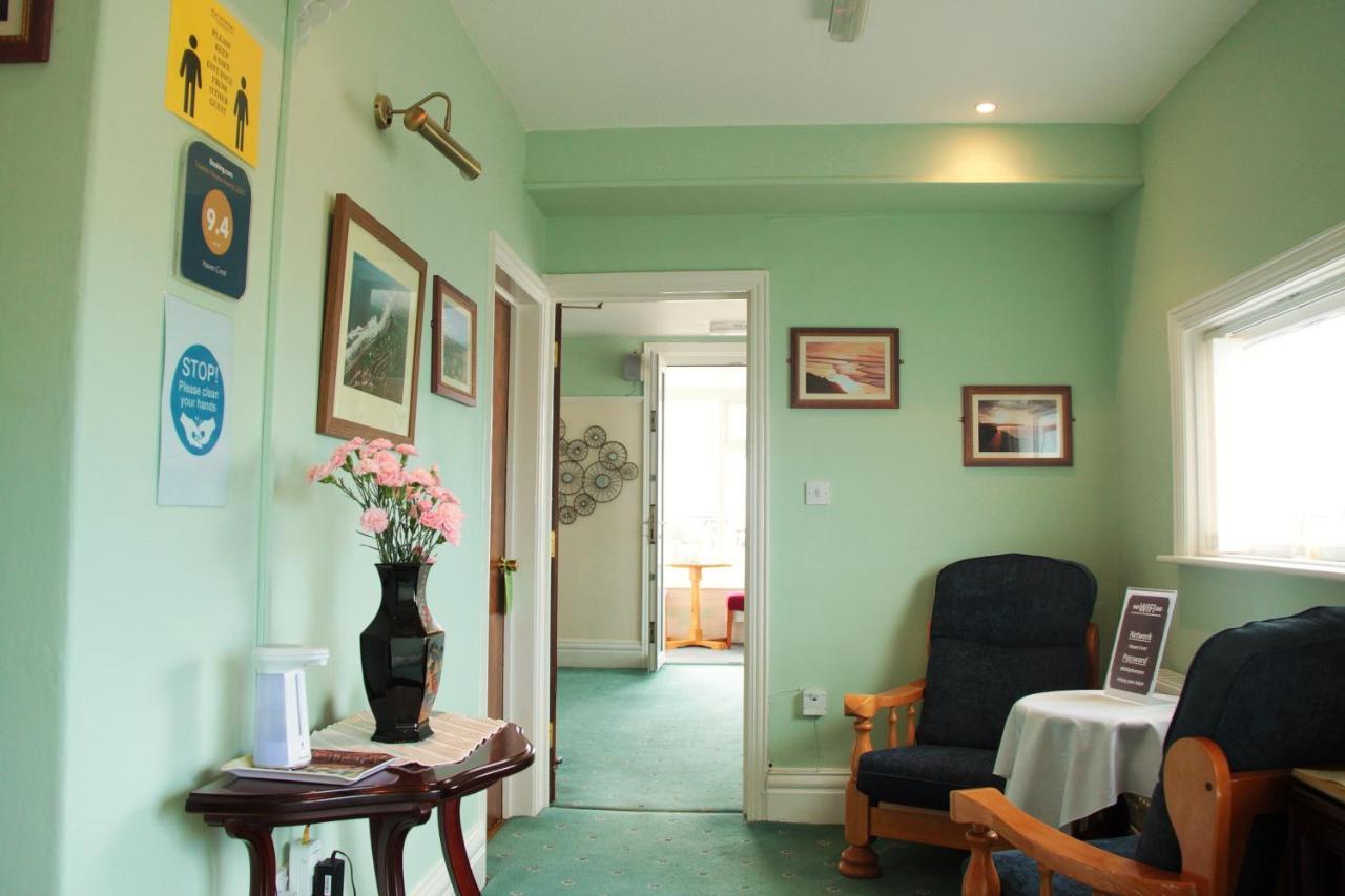 Haven Crest Hotell Whitby Exteriör bild