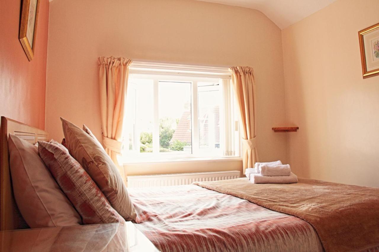 Haven Crest Hotell Whitby Exteriör bild