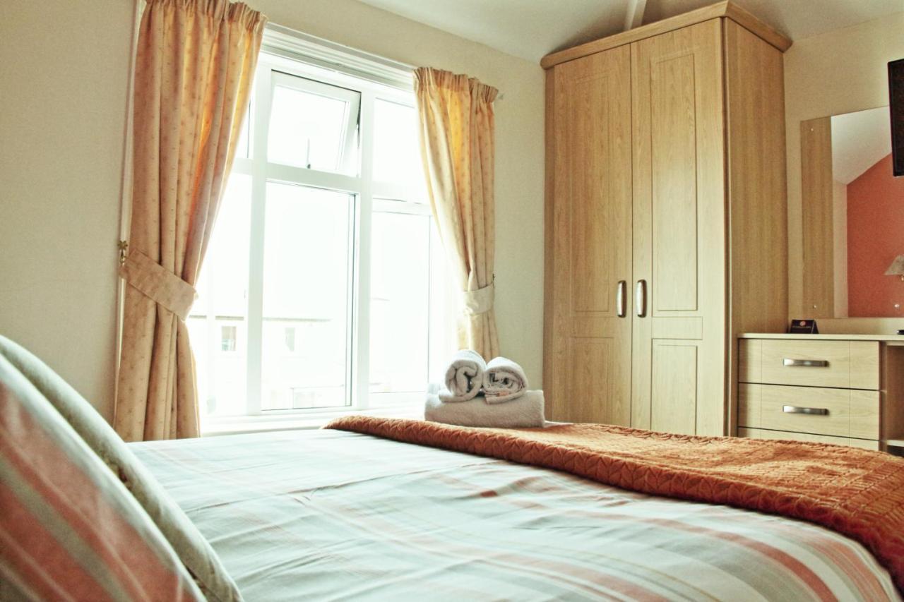 Haven Crest Hotell Whitby Exteriör bild